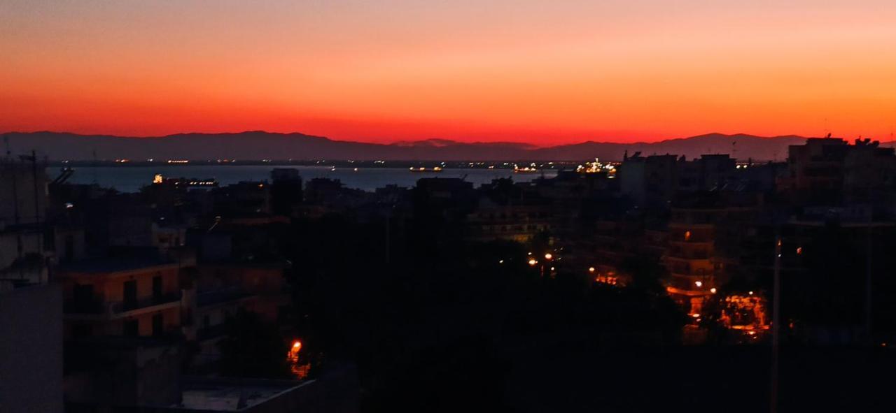 Sunset Rooftop Apartment سالونيك المظهر الخارجي الصورة