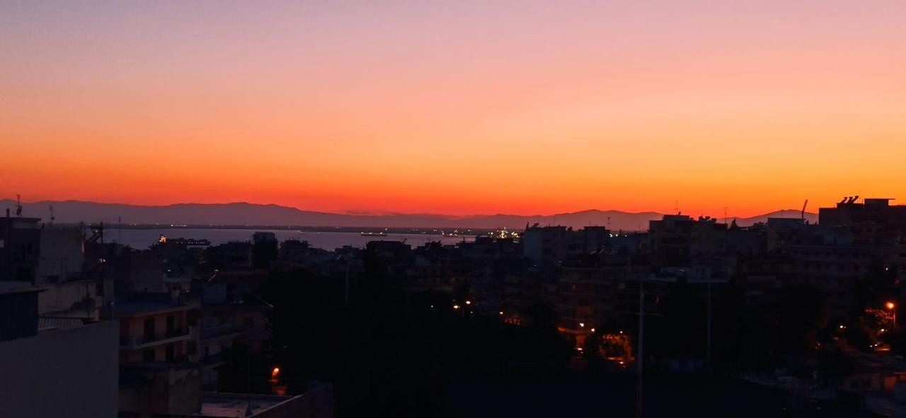 Sunset Rooftop Apartment سالونيك المظهر الخارجي الصورة